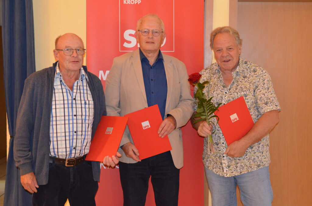 v.l.n.r. für 40 Jahre Uwe Lütt, Hans-Joachim Ulrich und Hans-Joachim Krause